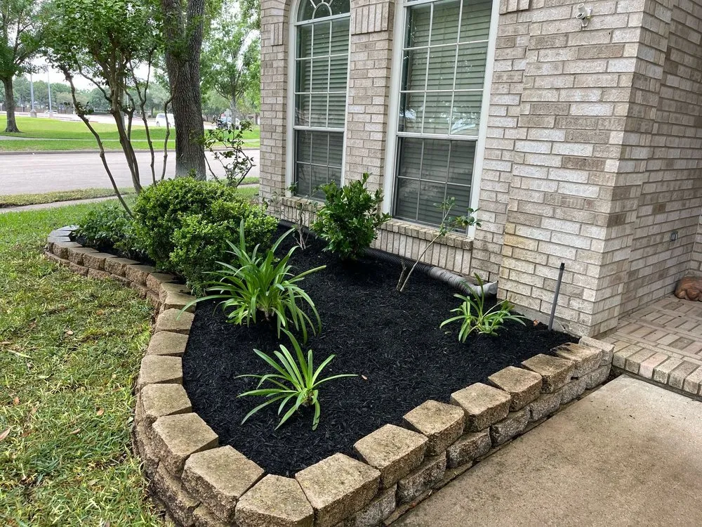 Local landscaping services with custom design in Houston, TX by Lawncare Familiar Services