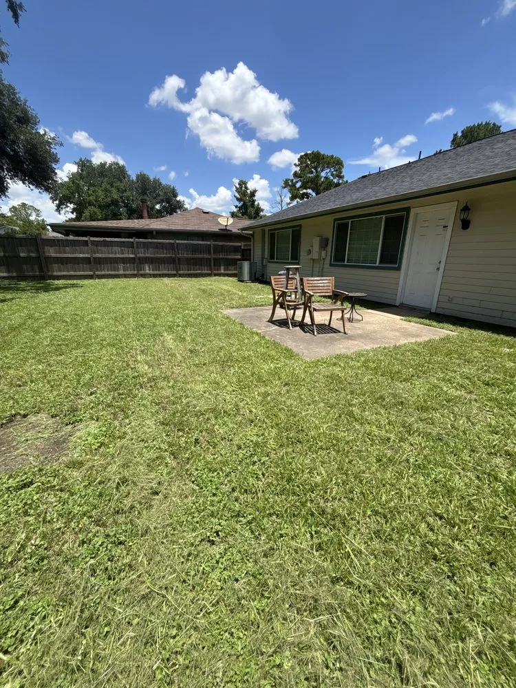 Professional garden landscaping for residential properties across Houston, TX - Lawncare Familiar Services