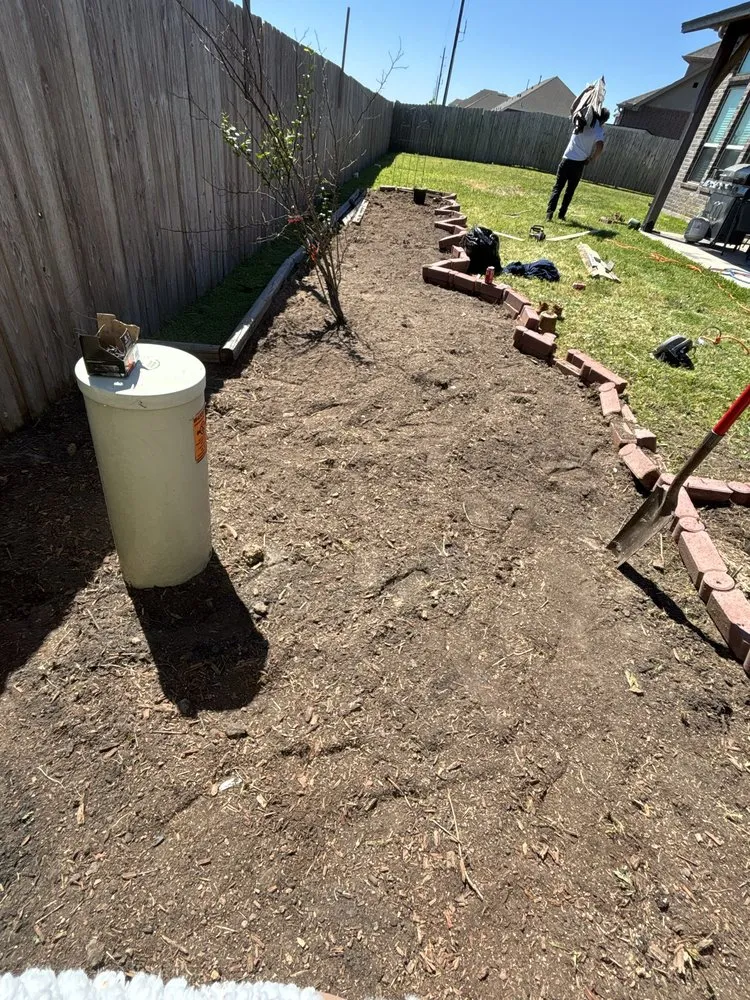 Top-rated yard maintenance for year-round maintenance across Houston, TX - Lawncare Familiar Services