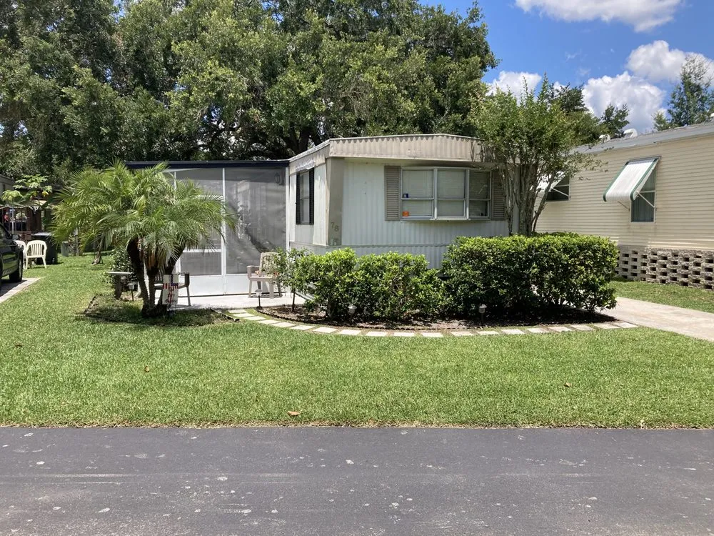 Top-rated garden landscaping in Tampa, FL by Lawncare in Carrollwood