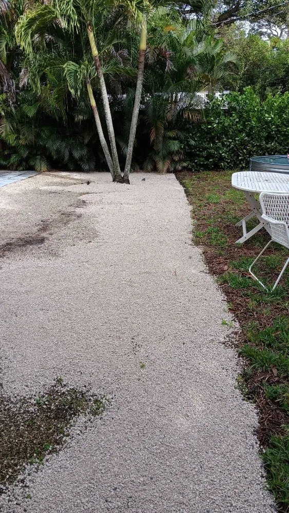 Top-rated lawn mowing service with custom design across Fort Lauderdale, FL - Lawncare of Florida