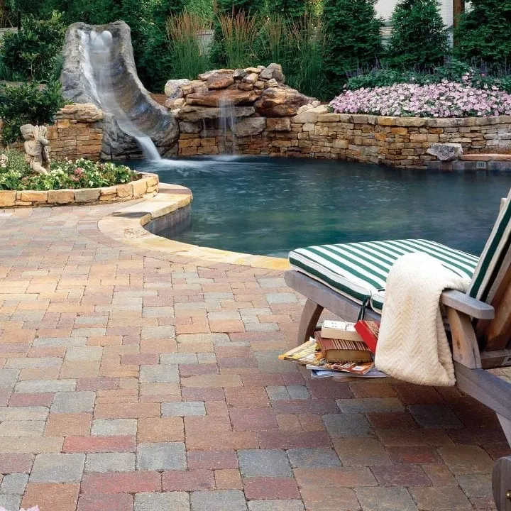 Top-rated garden landscaping in Machesney Park, IL by Lawncare Unlimited