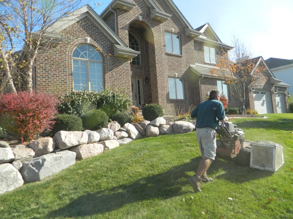 Top-rated landscaping services near you in Machesney Park, IL by Lawncare Unlimited