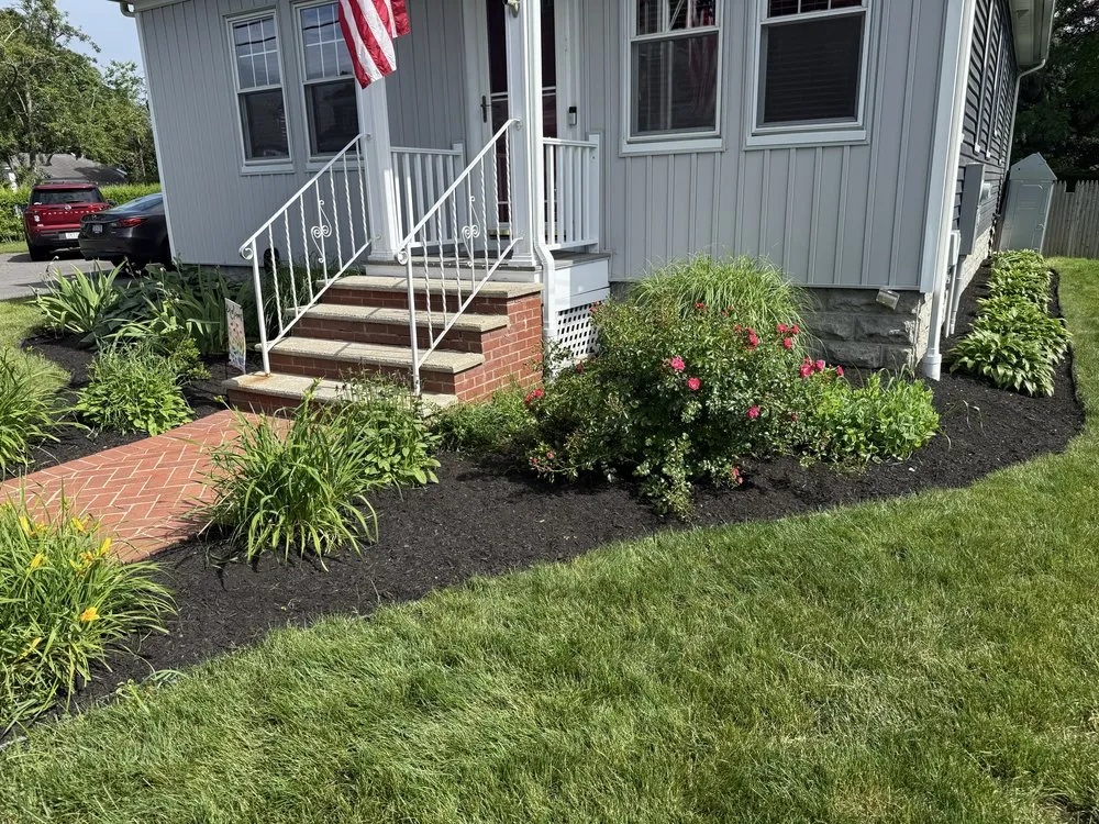 Custom lawn mowing service in Bristol, RI - Lawncheck