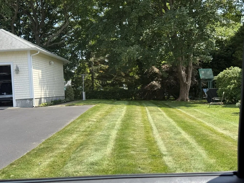 Custom landscaping services experts serving Bristol, RI - Lawncheck