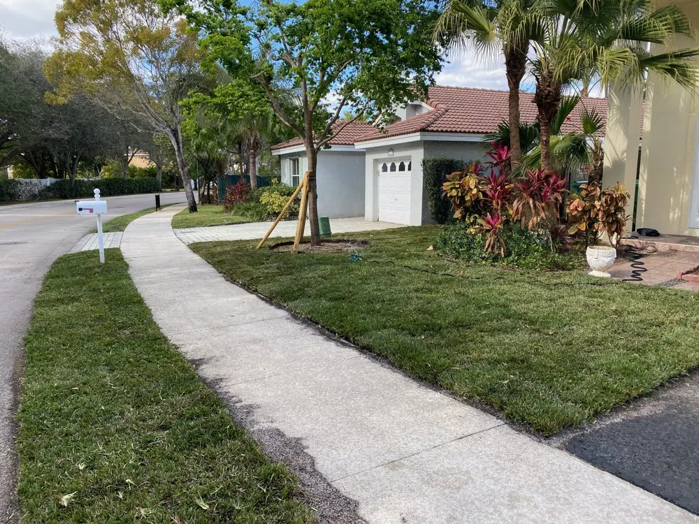 Local lawn care service in Southwest Ranches, FL by Lawncierge