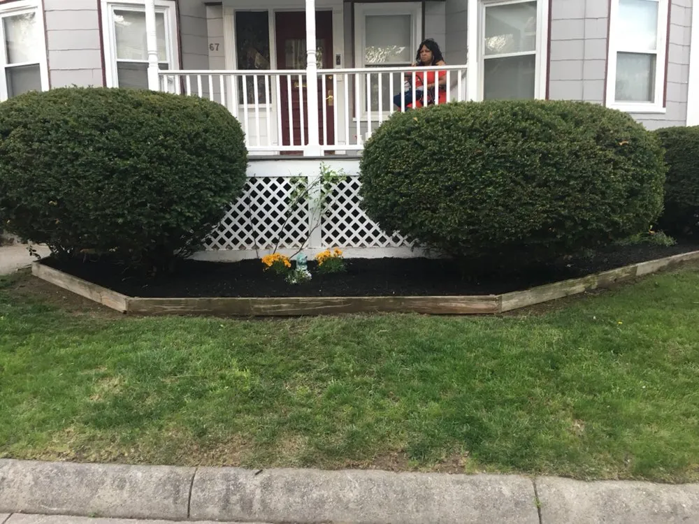 Expert lawn care service in Boston, MA - Lawndromat Professional Services