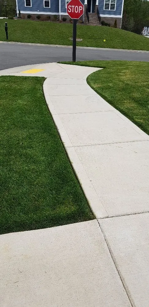 Trusted residential landscaping experts serving Midlothian, VA - LAWNgevity