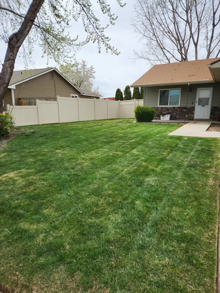 Expert lawn mowing service experts serving Nampa, ID - LawnGnomes
