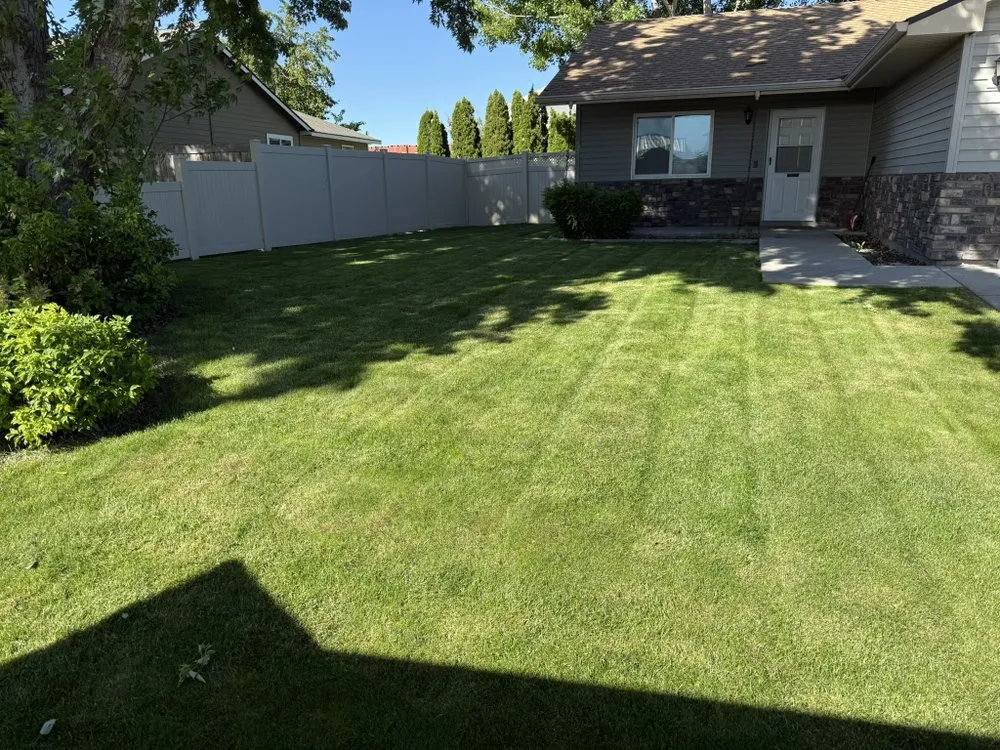 Affordable lawn care service experts serving Nampa, ID - LawnGnomes