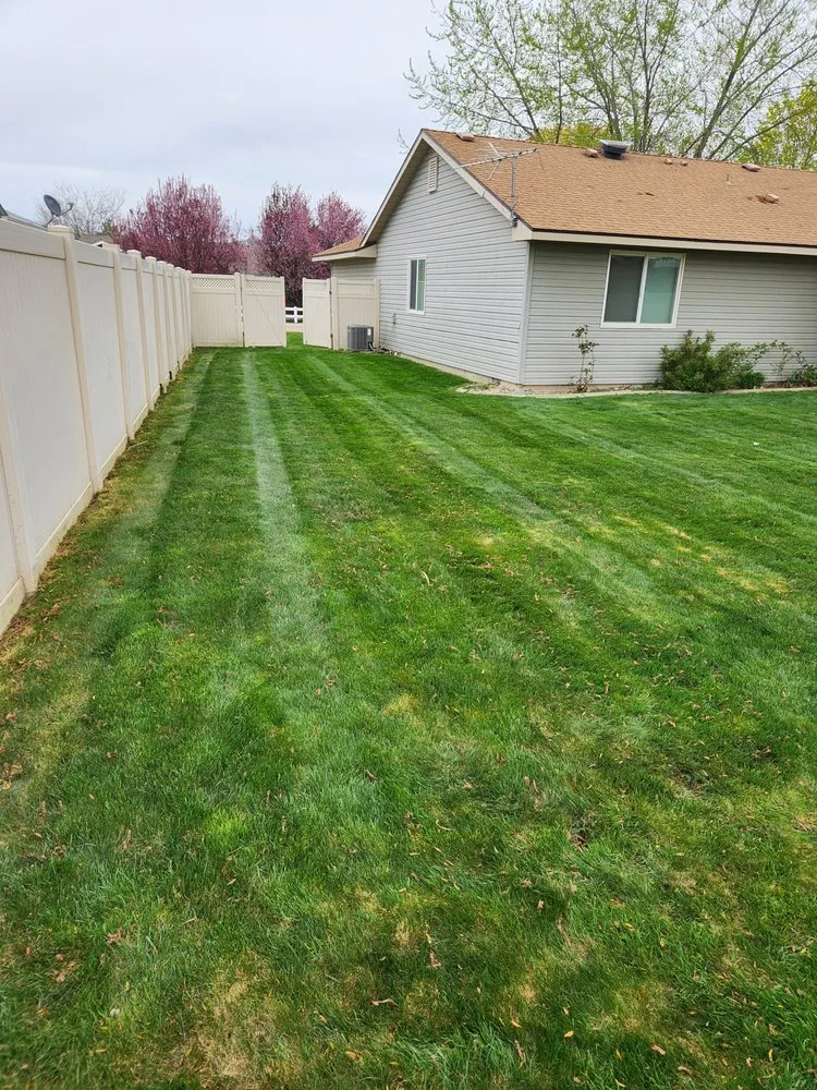 Custom yard maintenance in Nampa, ID - LawnGnomes