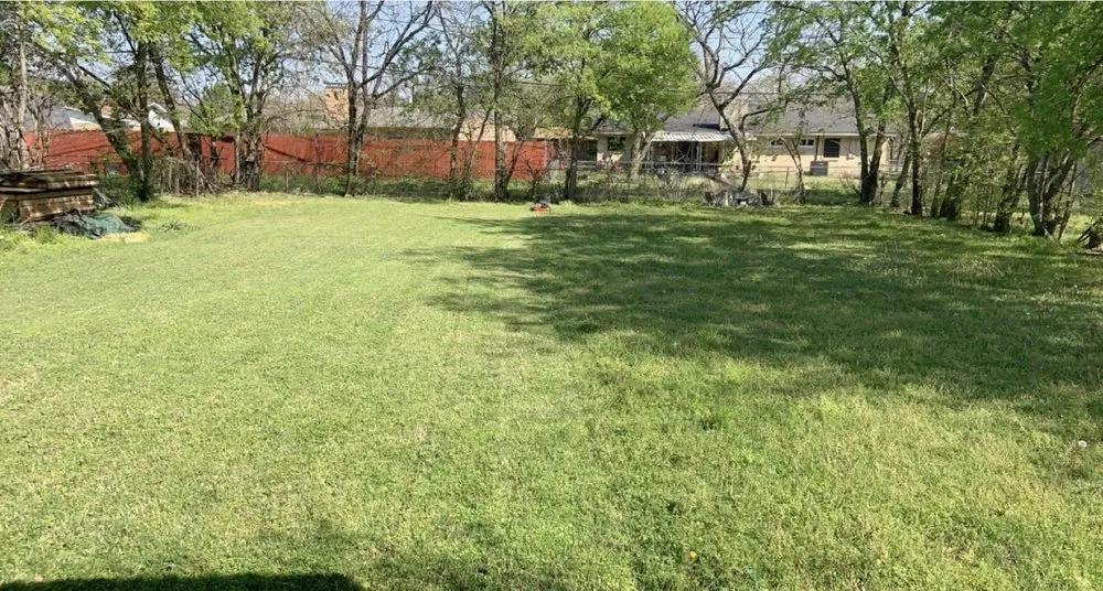 Top-rated yard maintenance experts serving Carrollton, TX - Lawnhorn Lawn Care