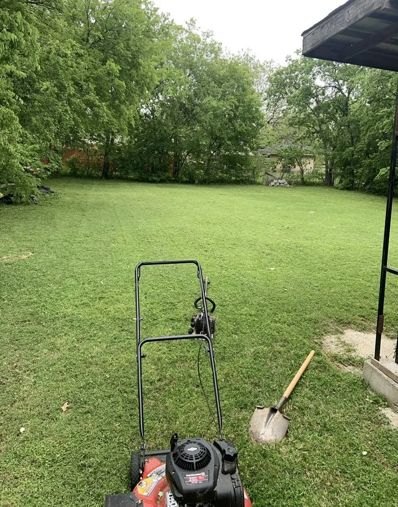 Reliable yard maintenance in Carrollton, TX - Lawnhorn Lawn Care