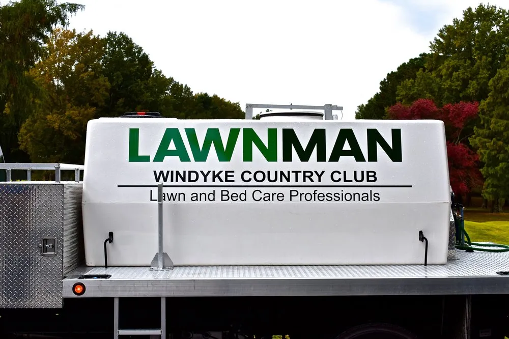 Local garden landscaping in Memphis, TN by LawnMan - Windyke Country Club