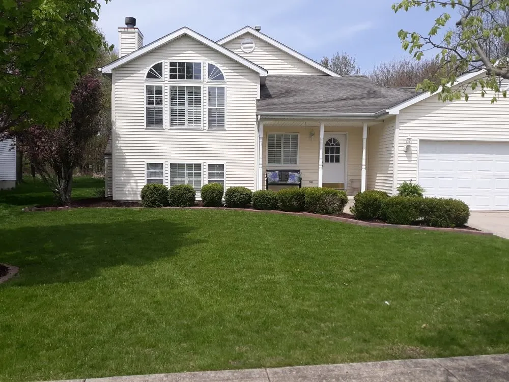 Local yard cleanup service in Valparaiso, IN - LawnMasters