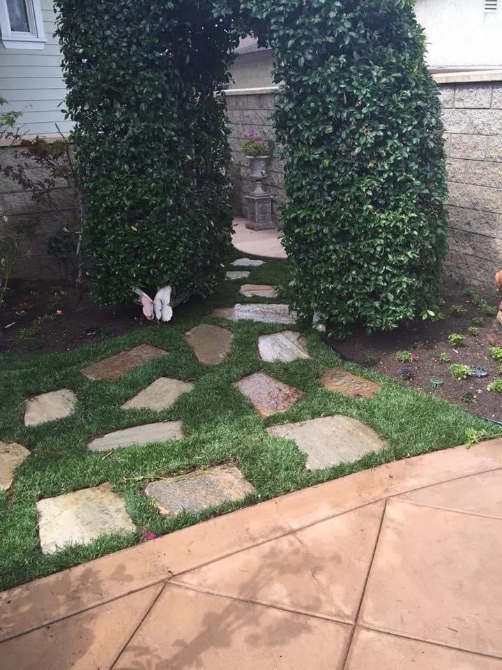 Affordable yard maintenance experts serving Los Angeles, CA - Lawnmowers Landscaping