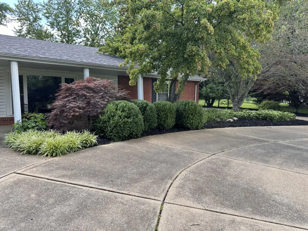 Custom residential landscaping experts serving Wentzville, MO - Lawnology