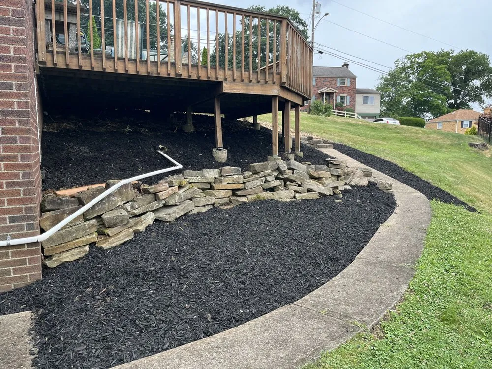 Top-rated yard cleanup service in Pittsburgh, PA - Lawns 4 Less