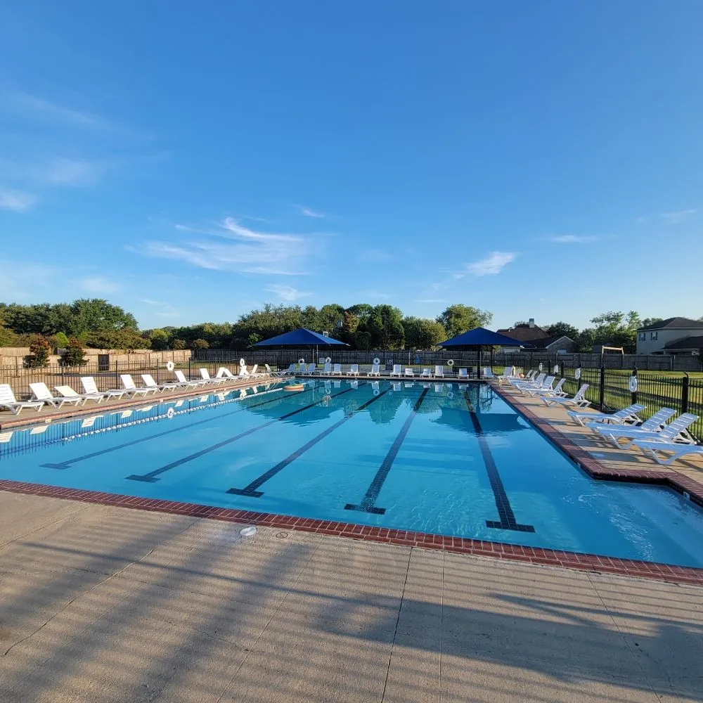 Expert yard maintenance in Prairieville, LA - Lawns and Lagniappe