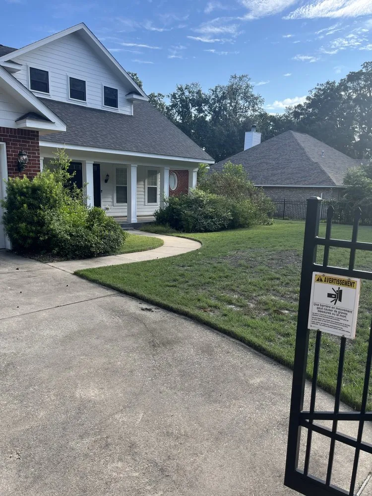 Expert landscape installation in Navarre, FL - Lawns and Stuff