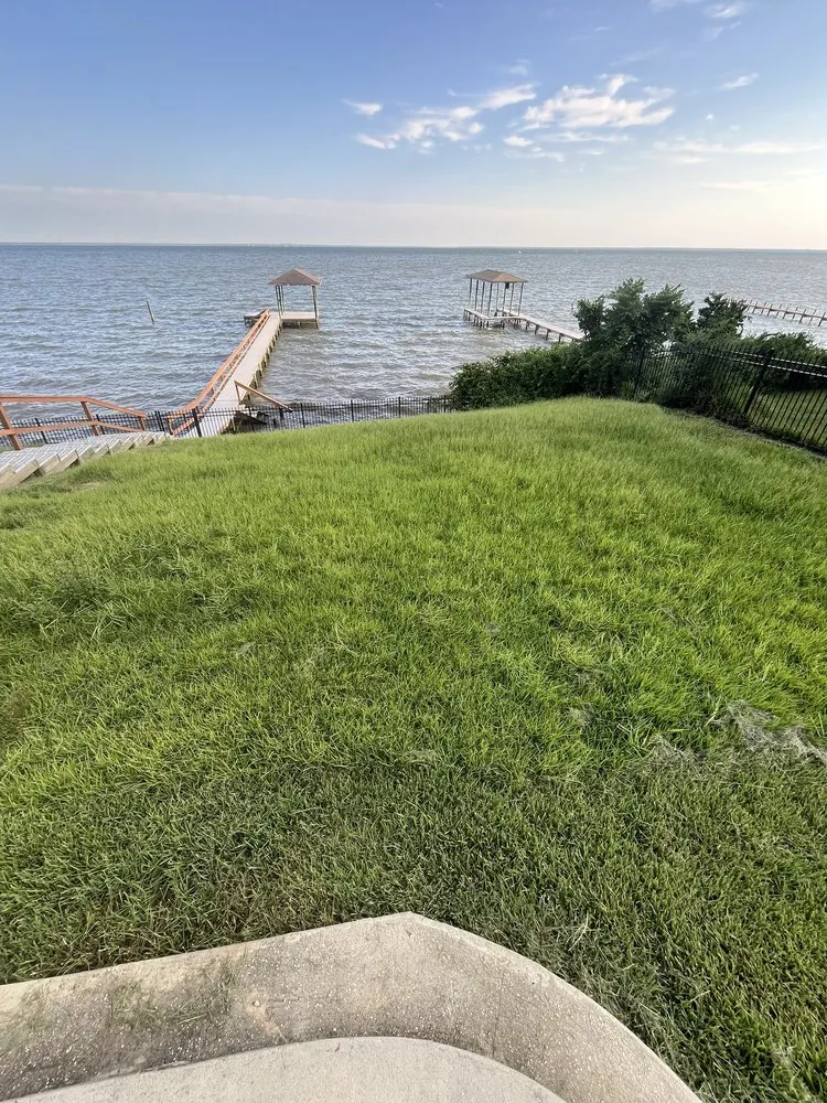 Reliable landscaping services with custom design across Navarre, FL - Lawns and Stuff