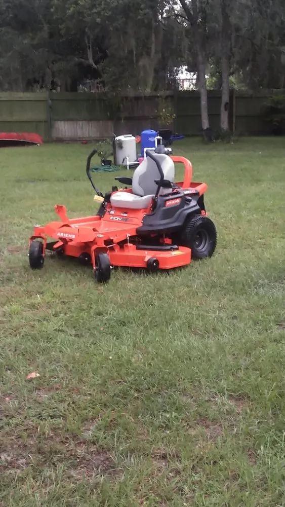 Professional lawn mowing service experts serving Ocklawaha, FL - Lawns by Josh