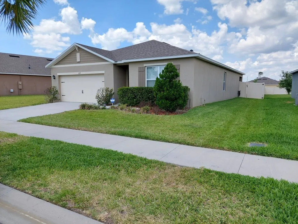 Reliable yard maintenance in Orange City, FL by Lawns By Luis