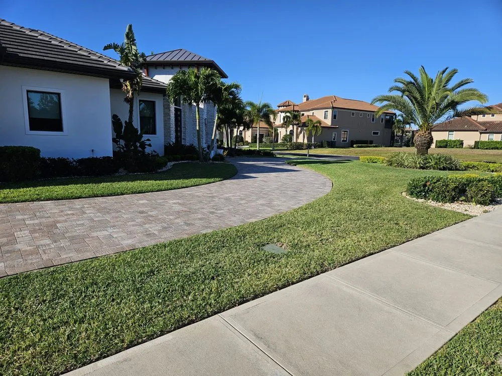 Reliable lawn mowing service in Melbourne, FL - Lawns by Mason