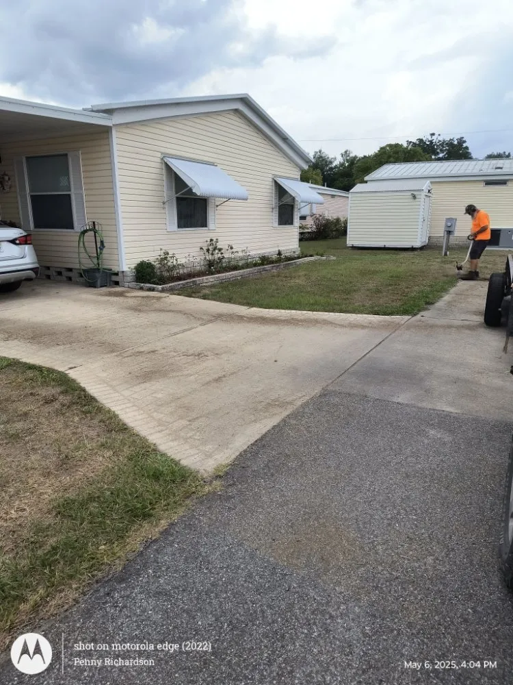 Top-rated landscape design in Webster, FL by Lawns by Ronn
