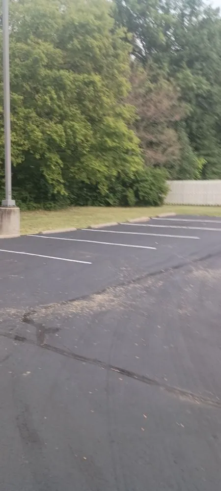 Custom residential landscaping with custom design in Louisville, KY by Lawns by Stephen