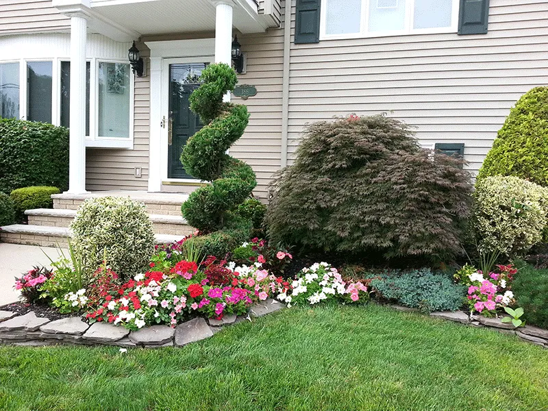 Reliable garden landscaping in Cresskill, NJ by Lawns By The Best