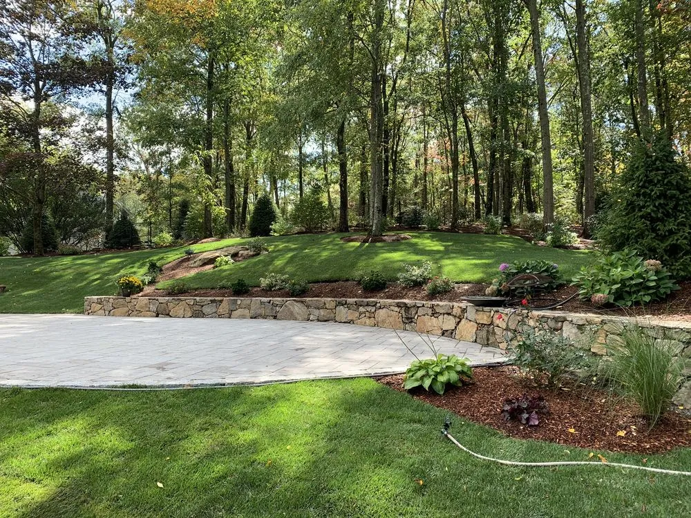 Reliable lawn care service experts serving Brookfield, CT - Lawns Etc