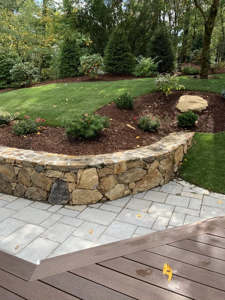 Expert lawn care service in Brookfield, CT - Lawns Etc