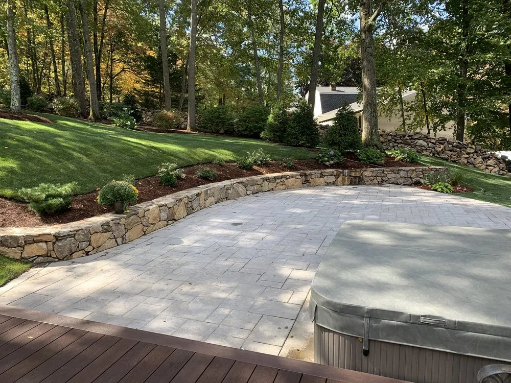 Custom lawn care service in Brookfield, CT by Lawns Etc