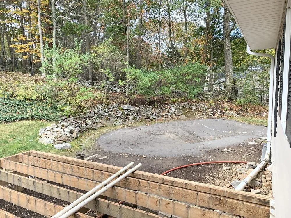 Affordable yard cleanup service in Brookfield, CT by Lawns Etc