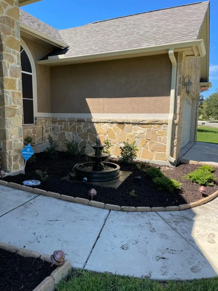 Professional garden landscaping in Seguin, TX - Lawns N Beyond