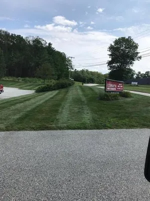 Lawns-N-More Logo