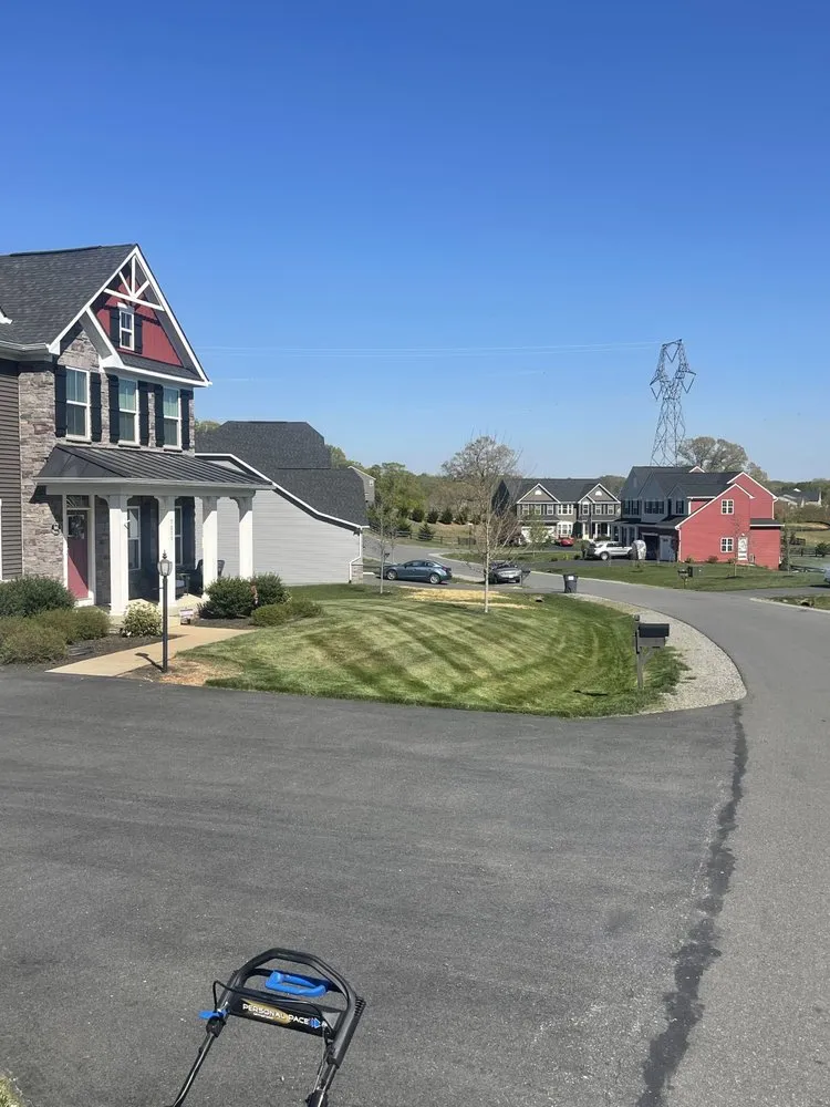 Local yard maintenance experts serving Fredericksburg, VA - Lawns 'n Needs