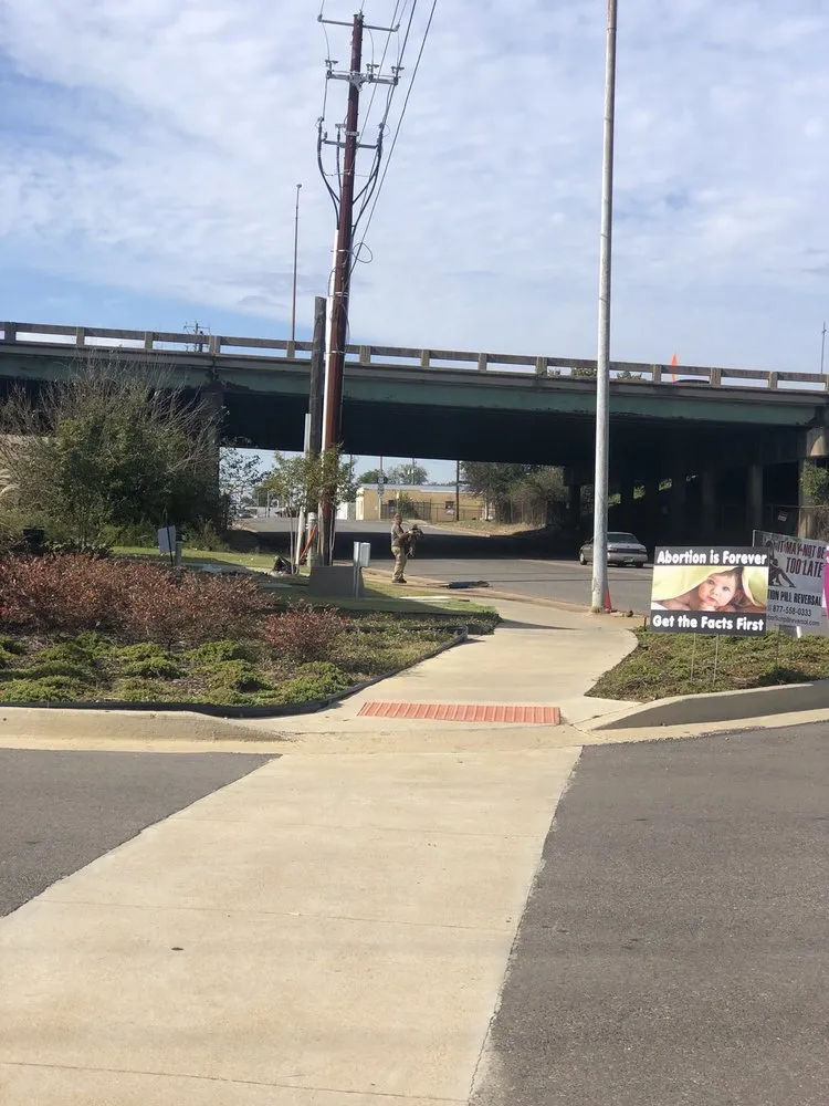 Custom yard maintenance in Birmingham, AL - Lawns Plus