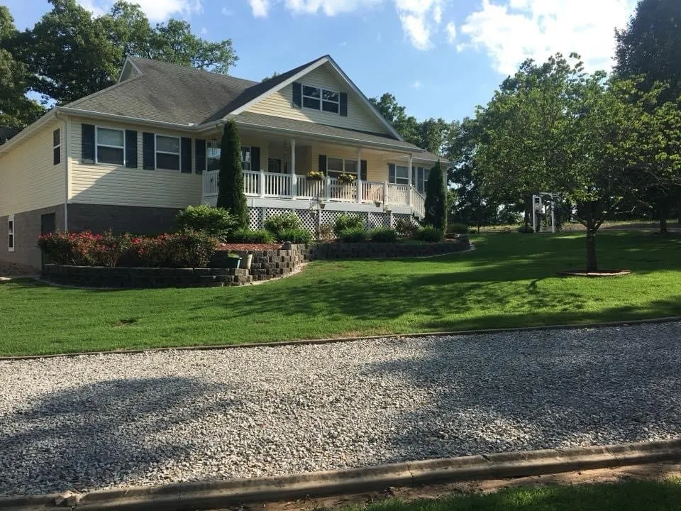 Top-rated residential landscaping in Mountain Home, AR by Lawns Plus Services