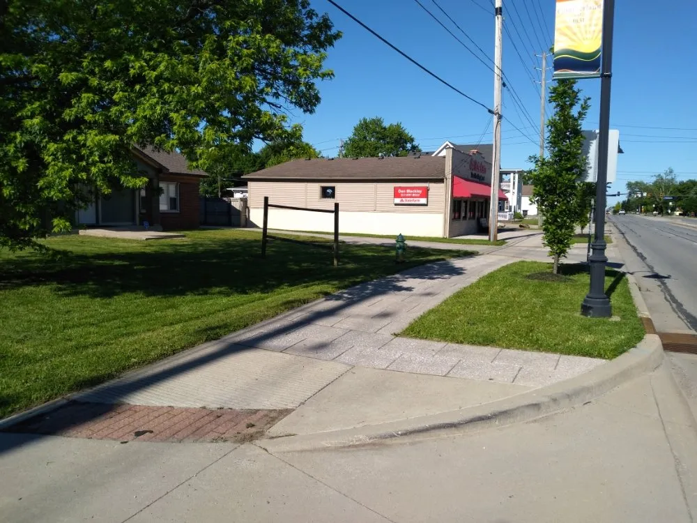 Top-rated garden landscaping in Indianapolis, IN - Lawn's Pro