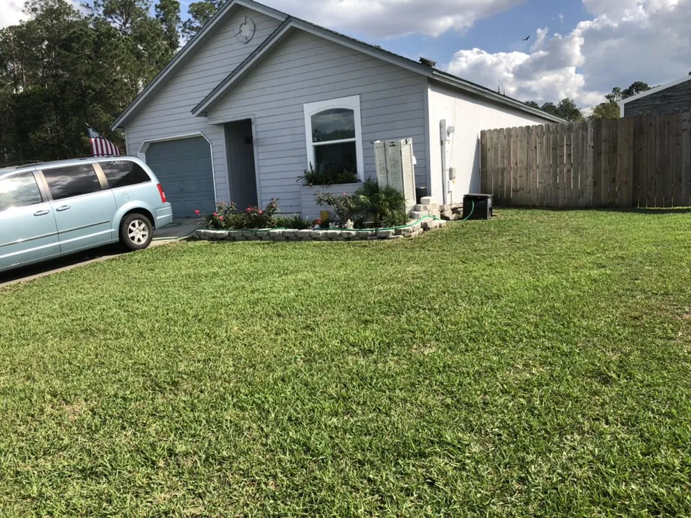 Local lawn care service in Middleburg, FL - Lawns Unlimited