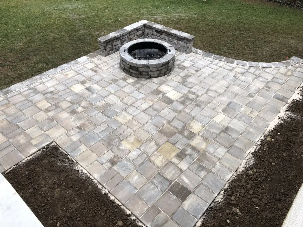 Professional yard cleanup service with custom design across Ashland City, TN - Lawnscape