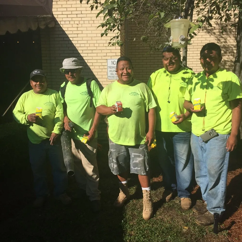 Affordable lawn care service in Ashland City, TN by Lawnscape