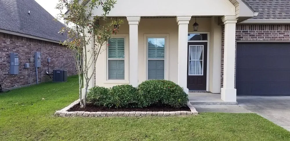 Professional residential landscaping for homes in Lafayette, LA by LawnScape