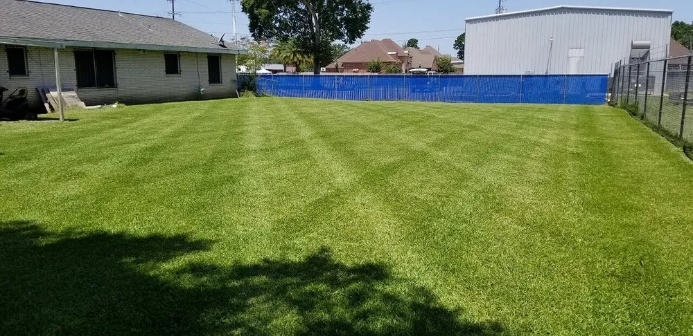 Custom residential landscaping in Lafayette, LA - LawnScape