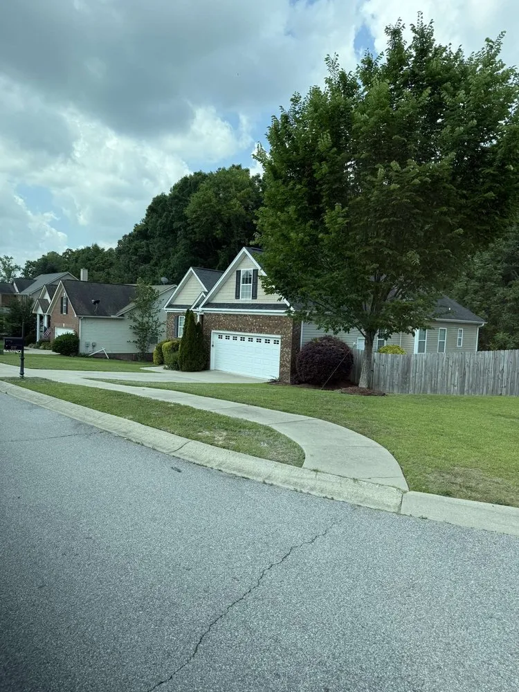 Reliable lawn care service experts serving Lexington, SC - Lawnscape