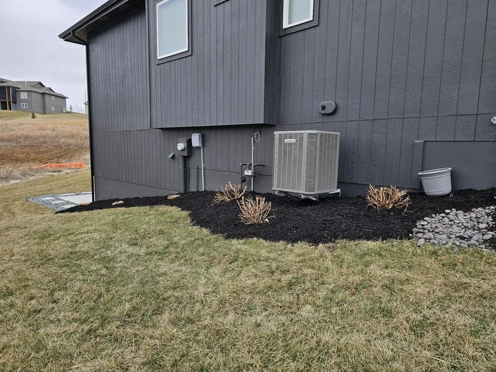 Local residential landscaping in Parkville, MO - Lawnscape Specialists