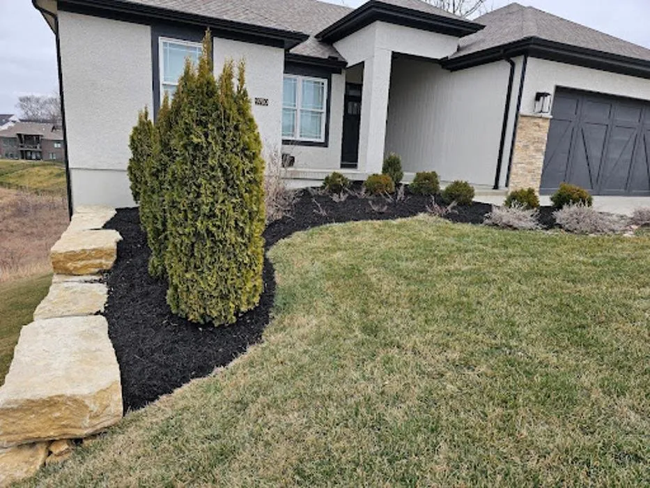 Custom landscape design experts serving Parkville, MO - Lawnscape Specialists