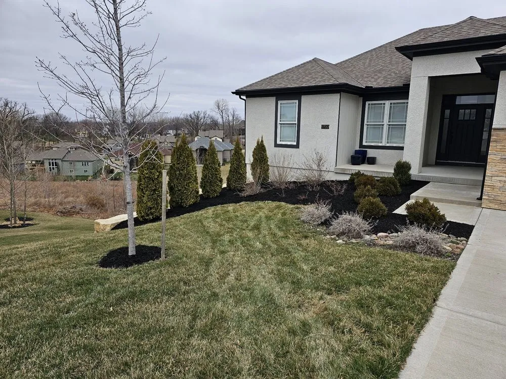 Local outdoor landscaping experts serving Parkville, MO - Lawnscape Specialists